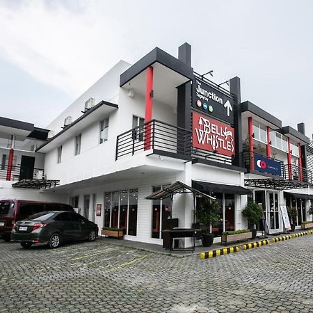 Hotel Capital O 642 The Junction Tagaytay Tagaytay City Exterior foto