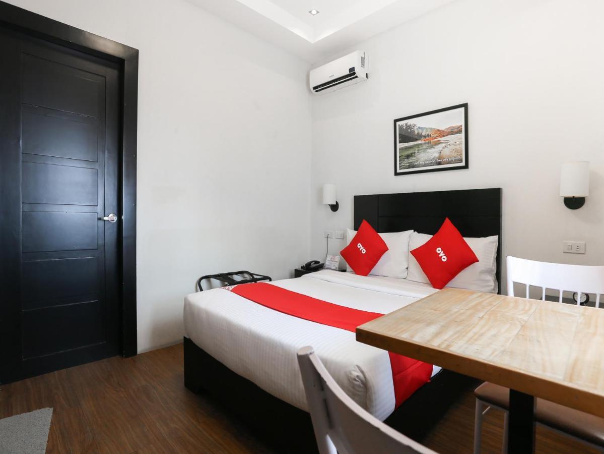 Hotel Capital O 642 The Junction Tagaytay Tagaytay City Exterior foto