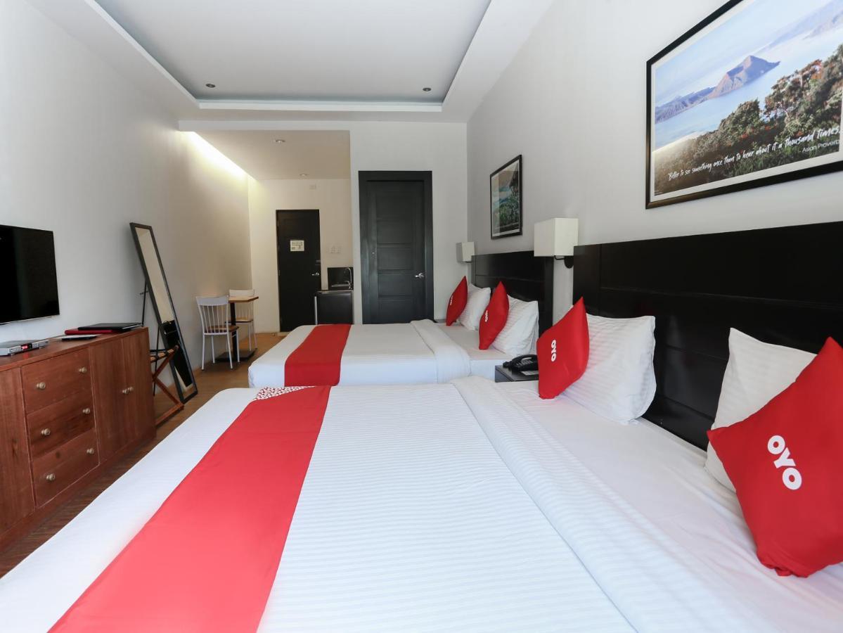 Hotel Capital O 642 The Junction Tagaytay Tagaytay City Exterior foto