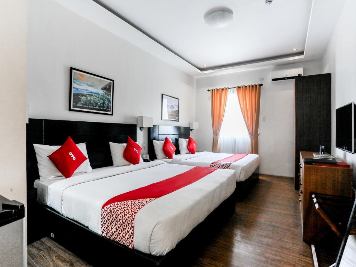 Hotel Capital O 642 The Junction Tagaytay Tagaytay City Exterior foto