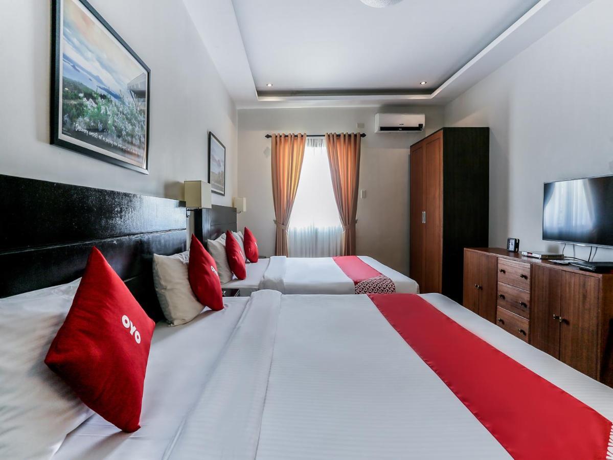 Hotel Capital O 642 The Junction Tagaytay Tagaytay City Exterior foto