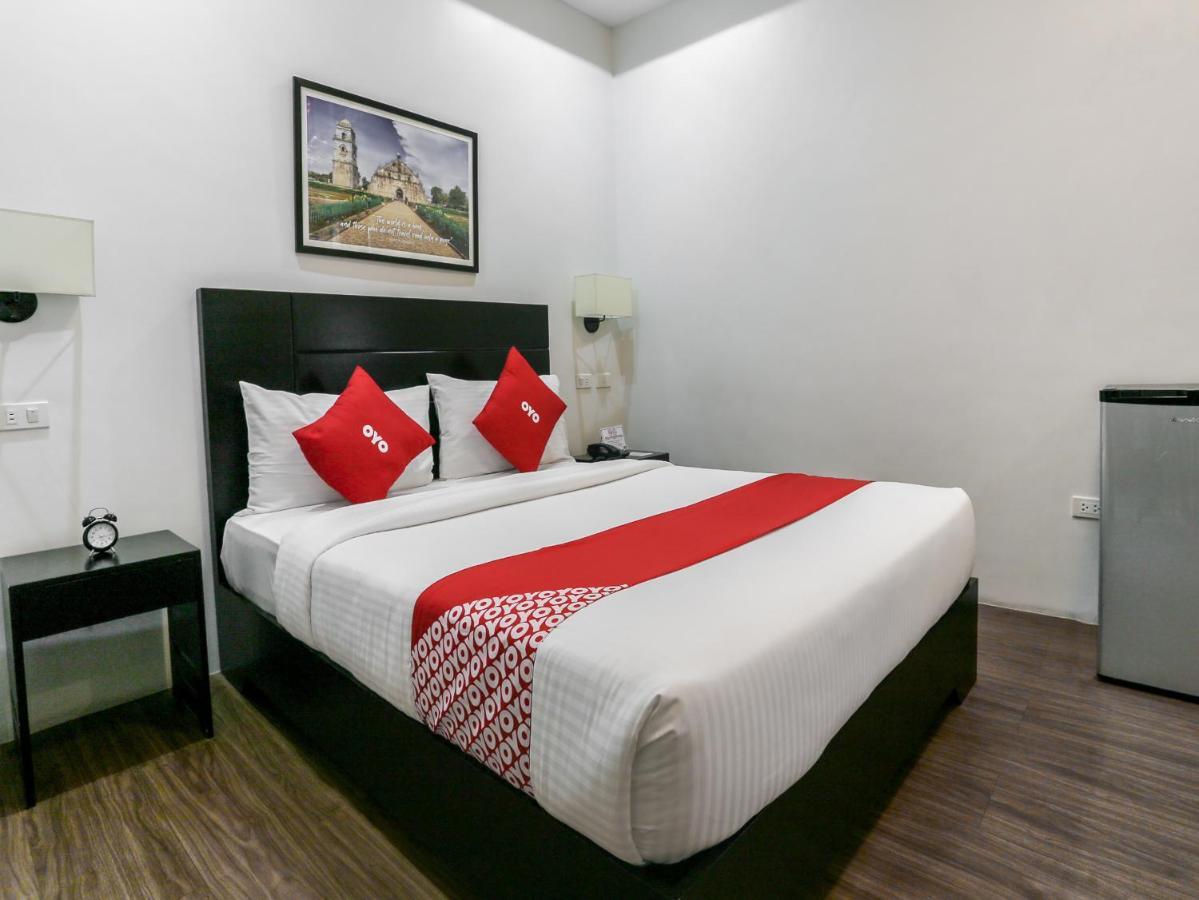 Hotel Capital O 642 The Junction Tagaytay Tagaytay City Exterior foto