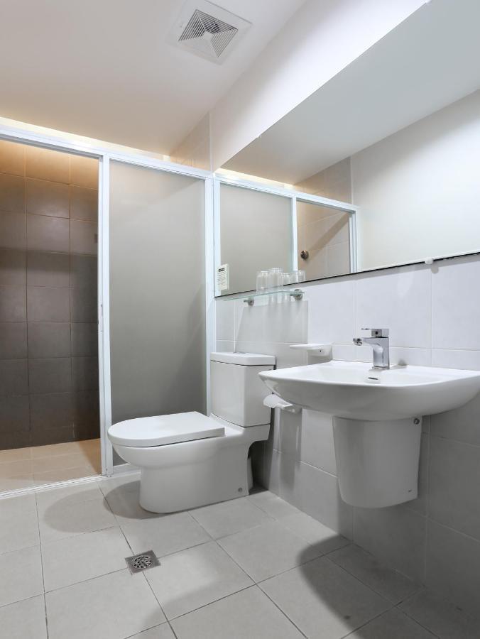 Hotel Capital O 642 The Junction Tagaytay Tagaytay City Exterior foto