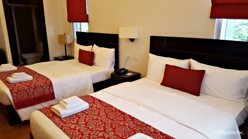 Hotel Capital O 642 The Junction Tagaytay Tagaytay City Exterior foto