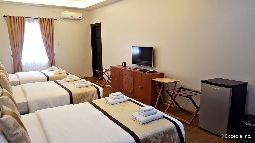 Hotel Capital O 642 The Junction Tagaytay Tagaytay City Exterior foto