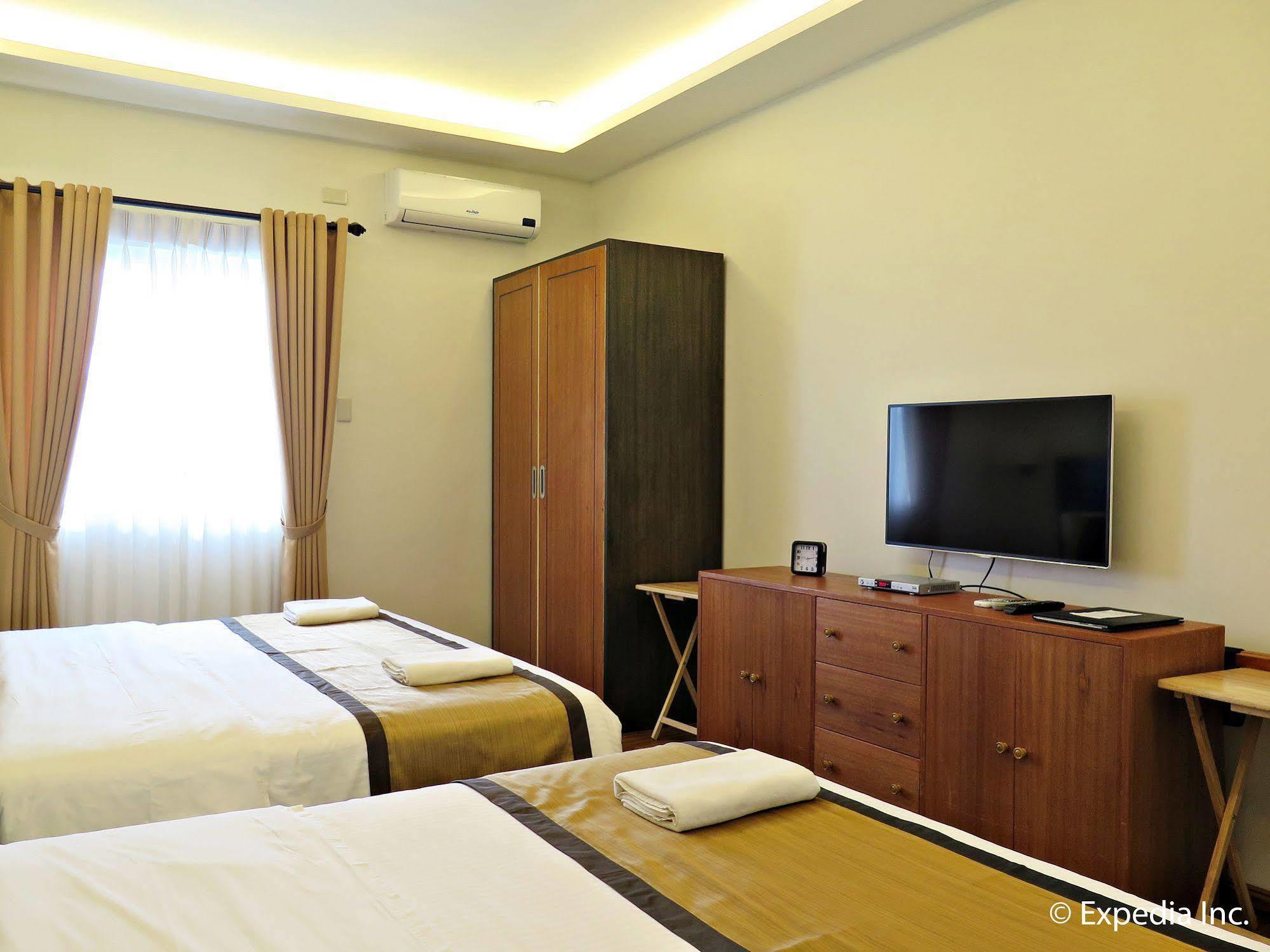 Hotel Capital O 642 The Junction Tagaytay Tagaytay City Exterior foto
